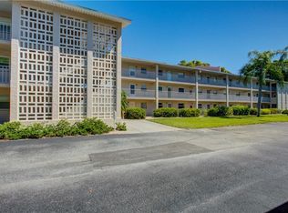3987 Maceachen Blvd APT 120, Sarasota, FL 34233