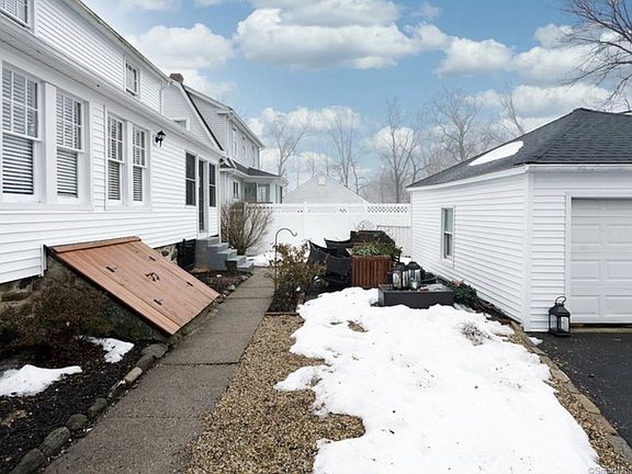 3rd image of 62 Yale Ave #A