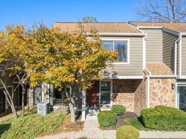 9975 Timbers Dr, Blue Ash, OH 45242