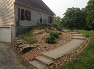 39 Pasay Rd, North Grosvenordale, CT 06255