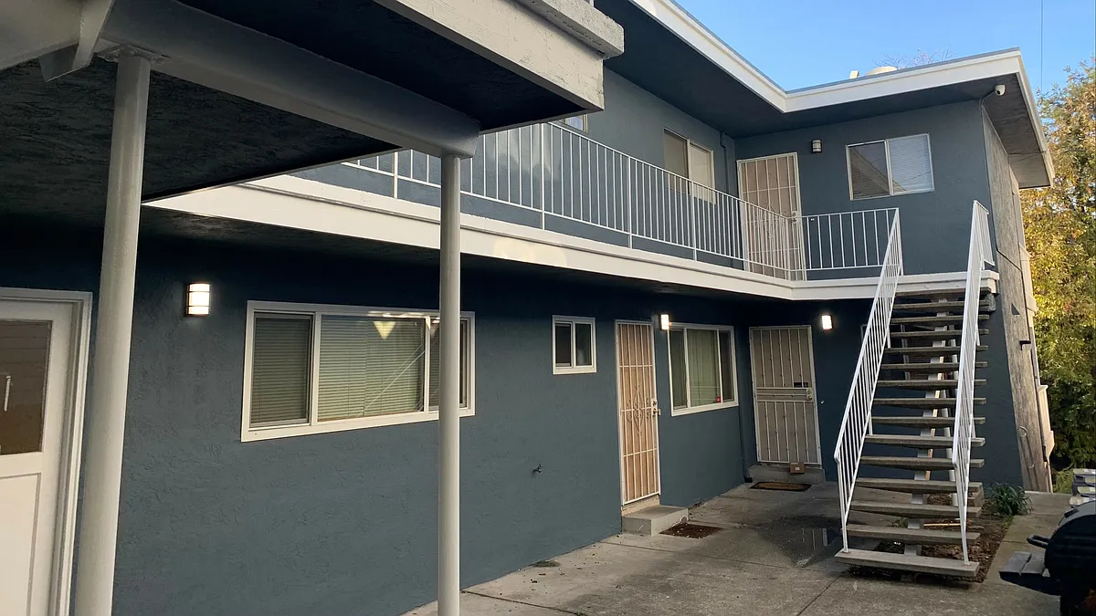 Building Photo - 3809 Buell St #D