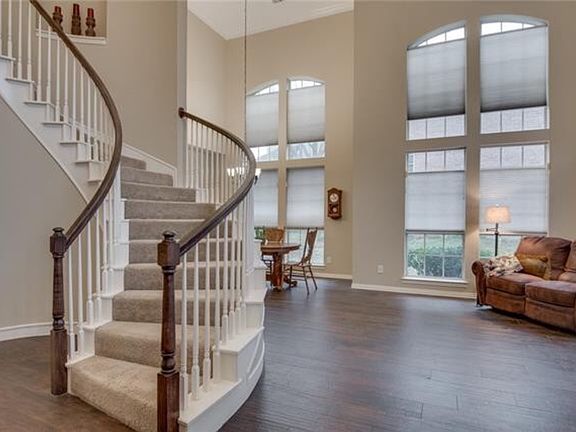 4th image of 2201 Sagebrush Dr