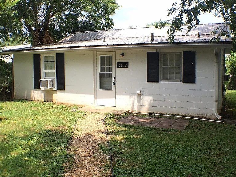 1st image of 5819 Mackie Pl