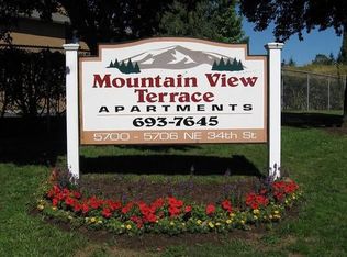5704 NE 34th St APT 1, Vancouver, WA 98661