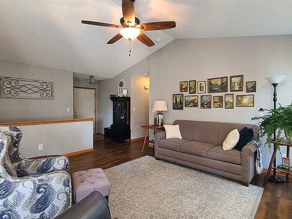 5th image of 837 N Homestead Dr