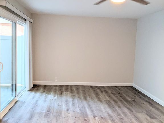2nd image of 2807 Harbor Blvd