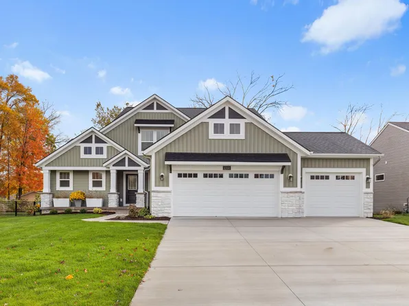 11350 Traverse Dr, Grand Ledge, MI 48837