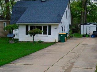209 Park St, Gaines, MI 48436