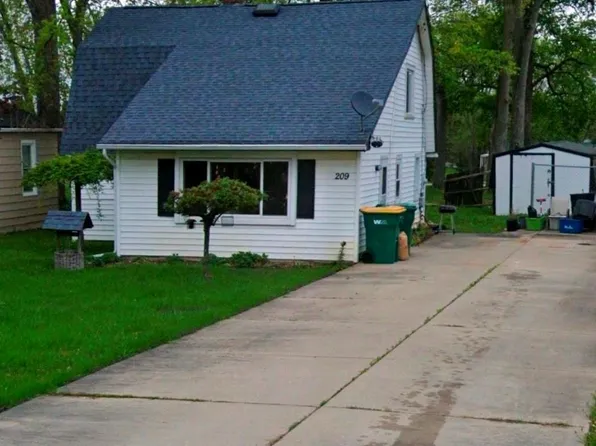 209 Park St, Gaines, MI 48436