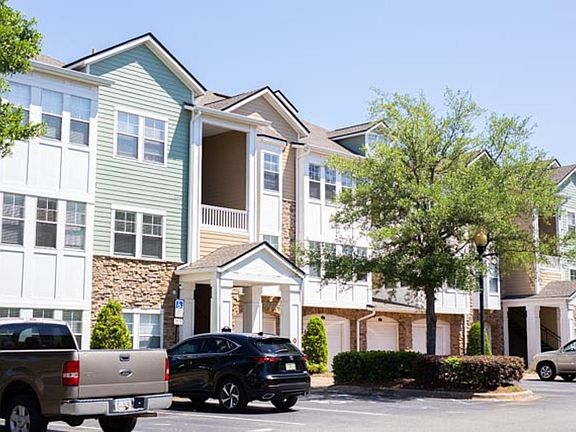 5th image of 2801 Chancellorsville Dr APT 233