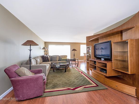 2nd image of 99 S Park Ave