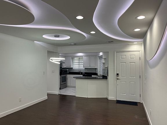 5th image of 1734 Foxhall Cir