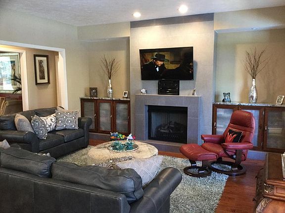 2nd image of 103 Woodridge Dr