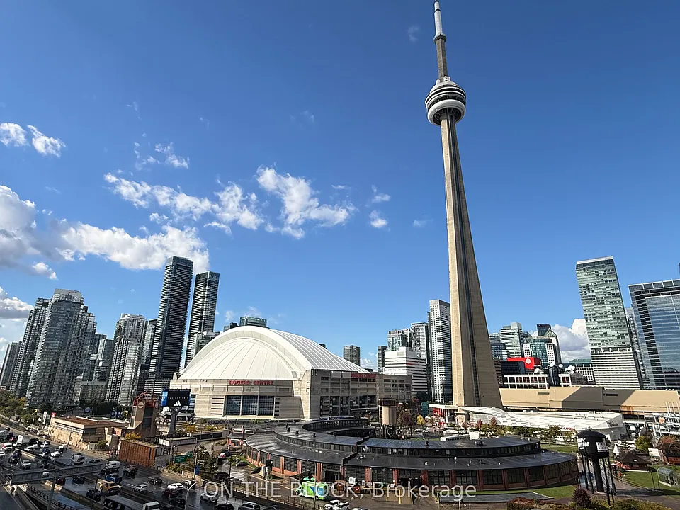 230 Queens Quay W #1515