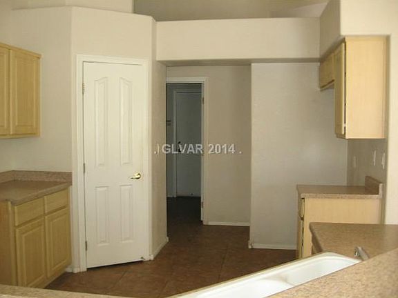 5th image of 1413 Heather Grove Ave