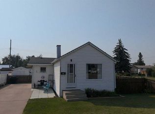 5922 E 54th St, Taber, AB T1G1K3