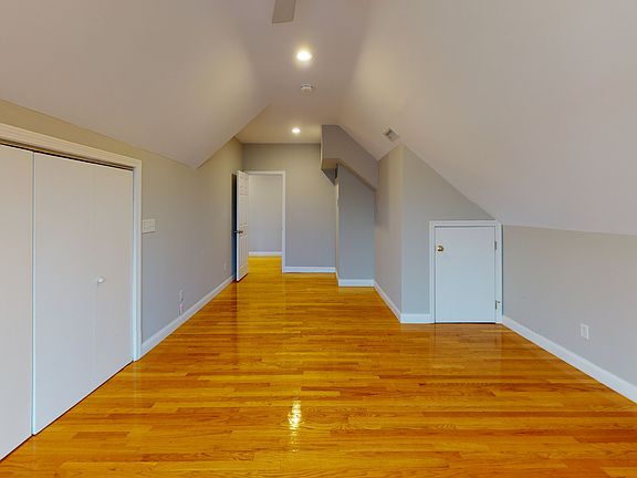 4th image of 70 Harlow St Floor 2