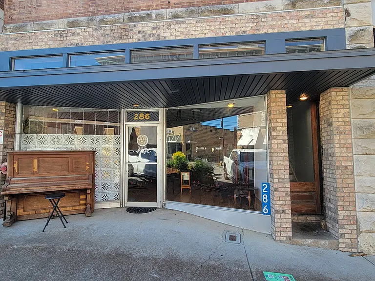 286 E Main St #A — Photo 4