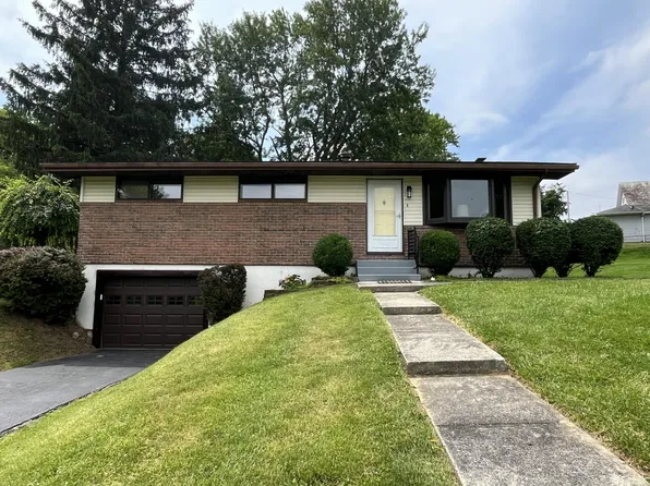44 N West St, Thornville, OH 43076
