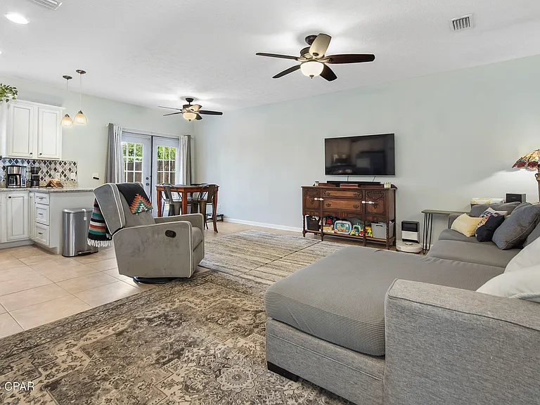 2428 Causeway Manor Ct — Photo 4