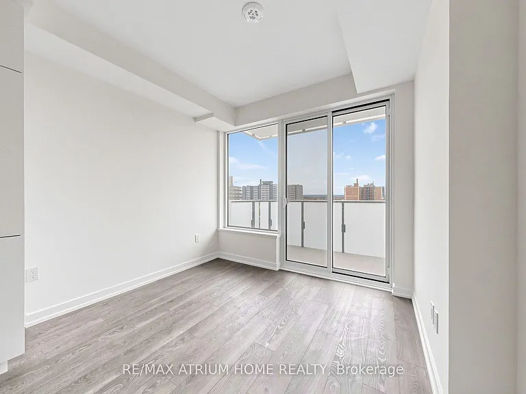 7 Golden Lion Hts #1001 — Photo 13