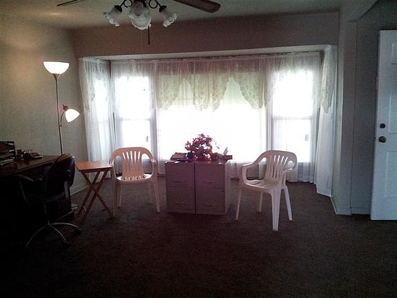 5th image of 2144 Arden Dr W