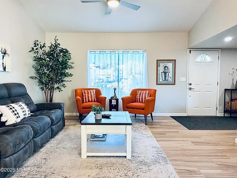 2871 W Saint Tropaz Ave — Photo 5