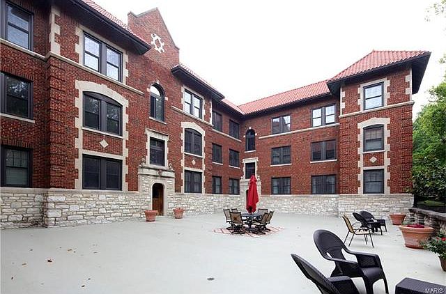 1st image of 7515 Buckingham Dr APT 2N