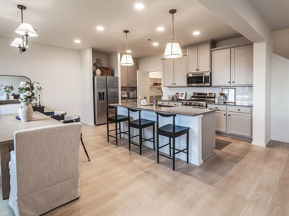 800 Galloway Dr