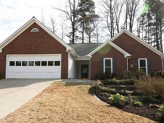 1st image of 2785 Dogwood Creek Pkwy