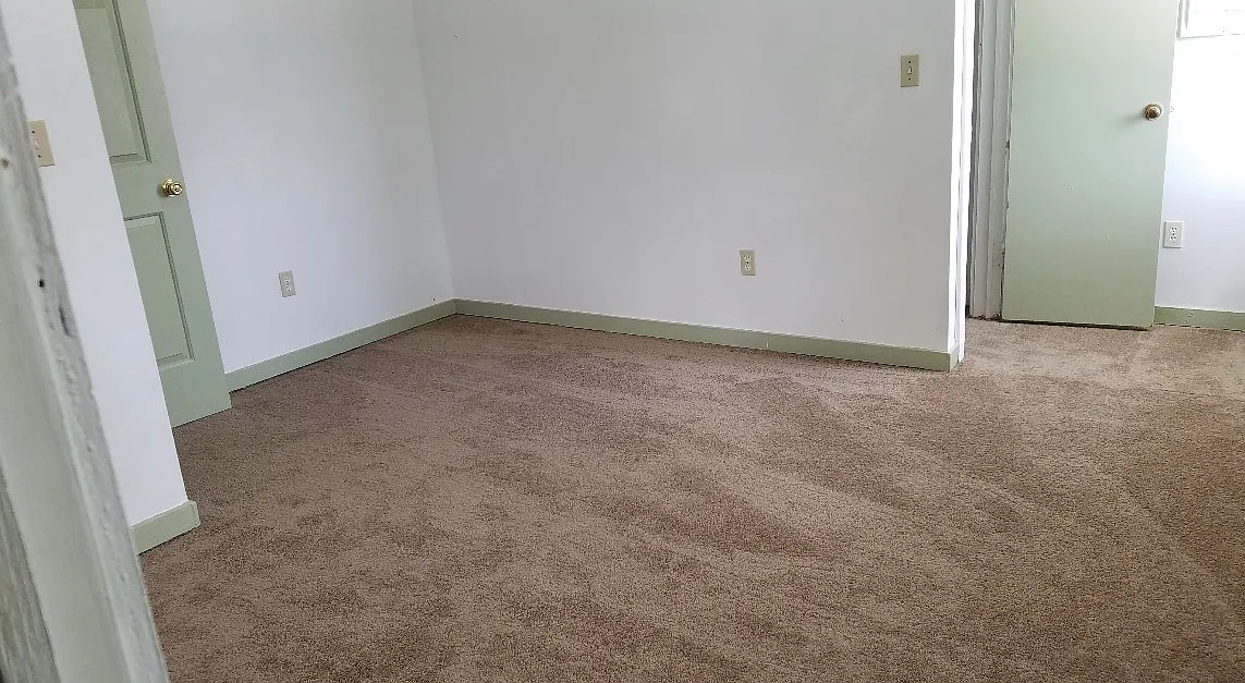 1 bed, 900 sqft, $975 — Photo 2
