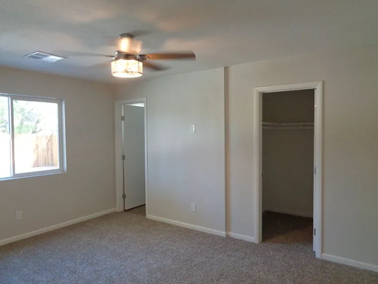 1846 W Portobello Ave — Photo 8