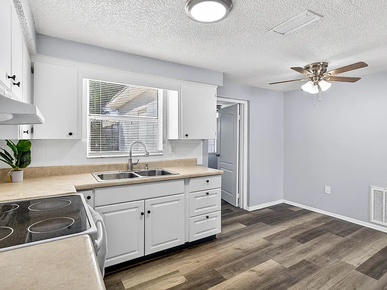 6324 Baldwyn Ave — Photo 6