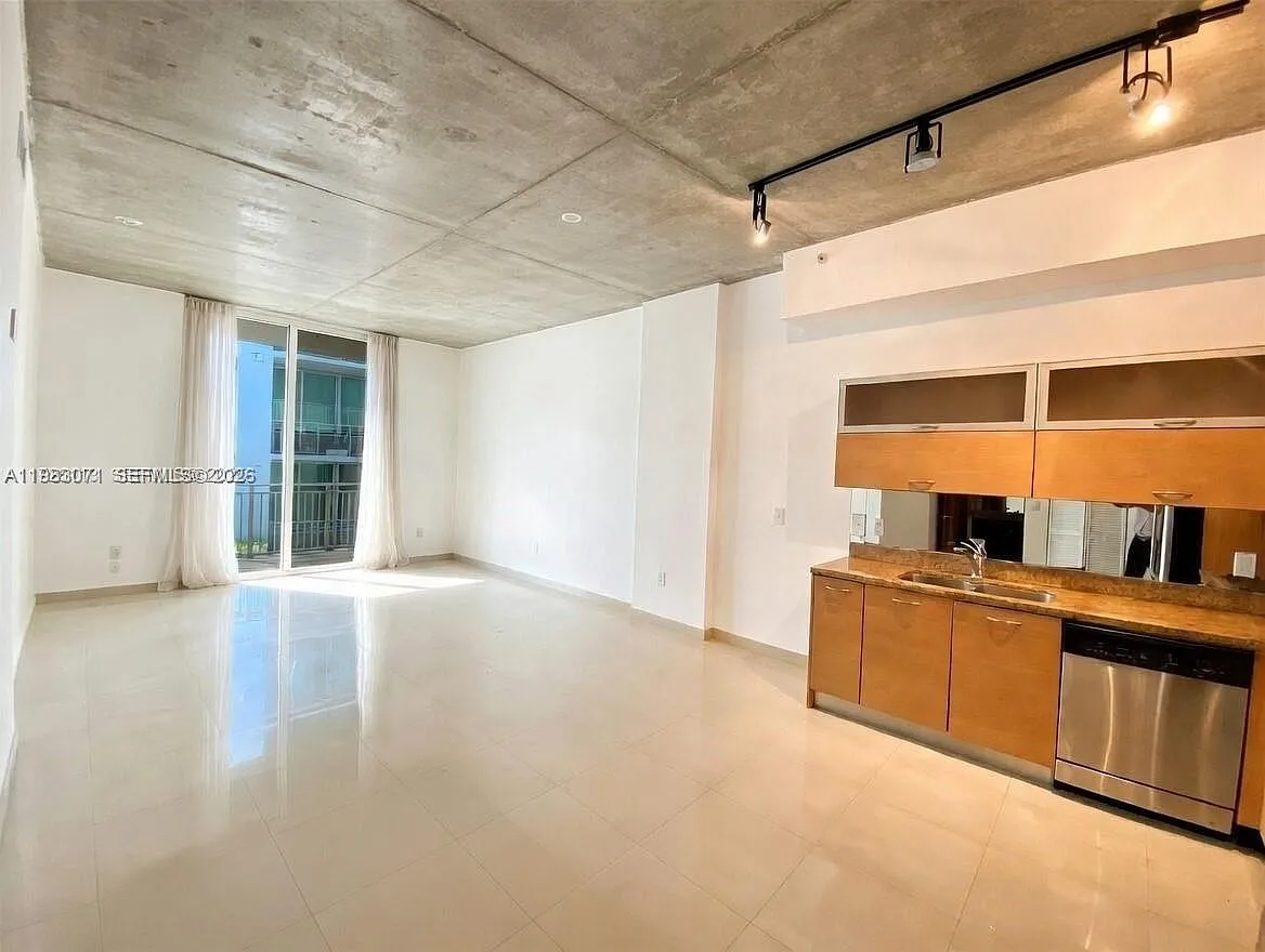 Building Photo - 2275 Biscayne Blvd #1008