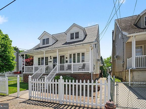 4th image of 719 Lytle St