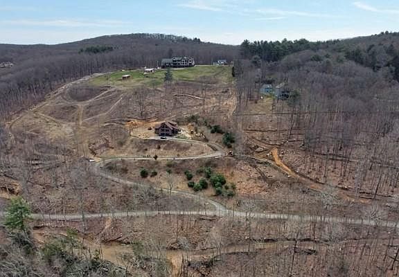 5th image of 570 Long Mountain Rd