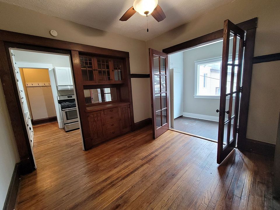 Classic Vintage apartments in Primo Midway location Apartment Rentals