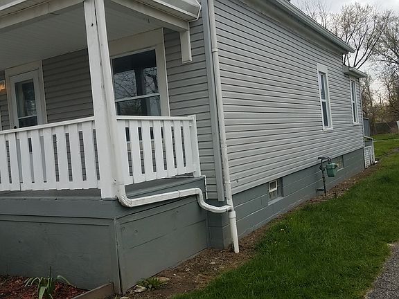 2nd image of 832 E St