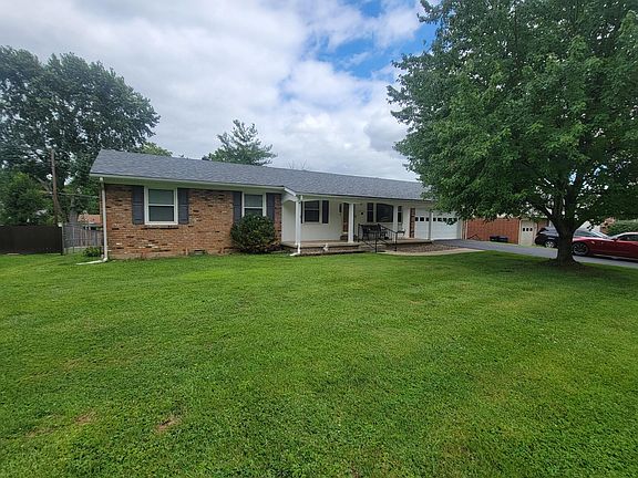 2nd image of 917 Collins Ln