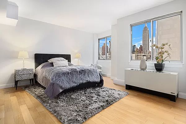 1st image of 308 E 38th St #20DD