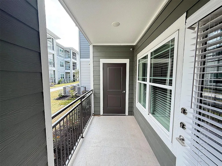 2102 Antoine Dr #A22306 — Photo 8