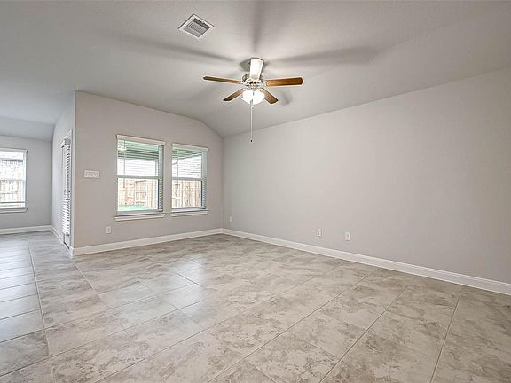 3rd image of 11612 Darby Park Ln