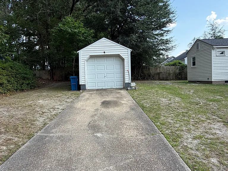 510 Glenville Ave — Photo 14