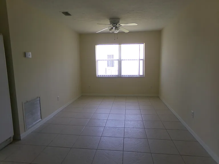 3014 SW Segovia St — Photo 5