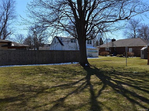 4th image of 402 Woodlin Ave