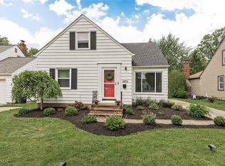 1672 Brainard Rd, Lyndhurst, OH 44124
