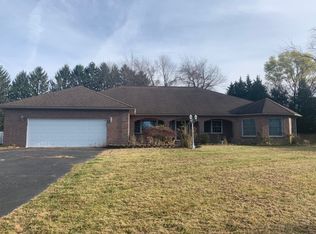 6 Cherrymede Cres, Fairport, NY 14450