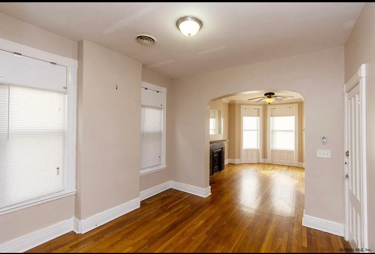 2 bed, 1144 sqft, $1,800 — Photo 3