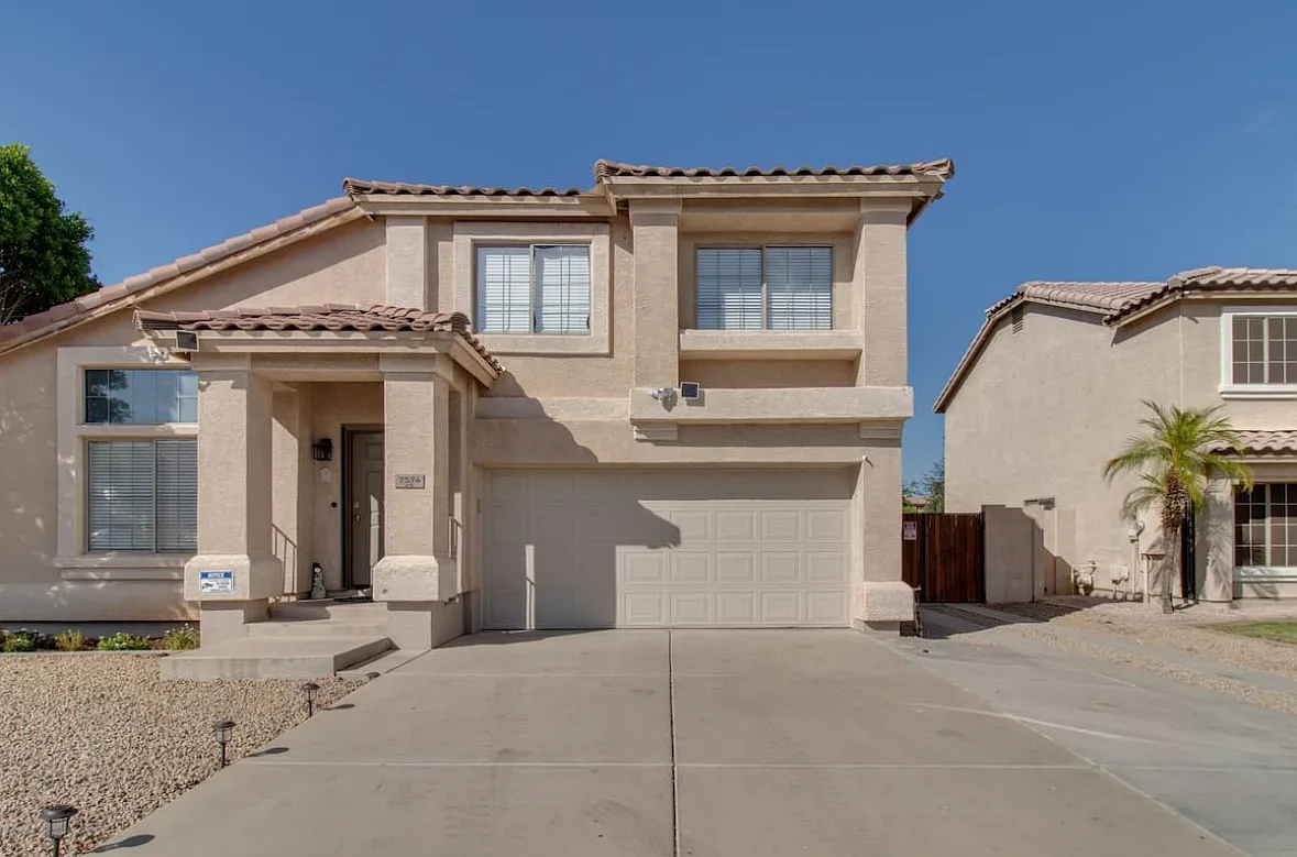 7574 W Marlette Ave — Photo 1