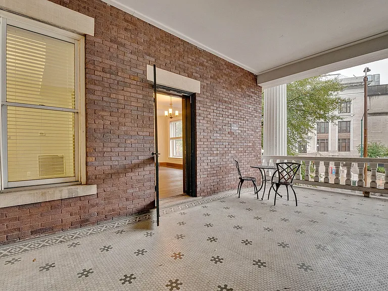 Fountain Plaza - Fitzgerald Apartments — Photo 32
